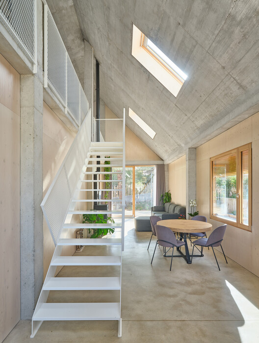 CASA CG / ALVENTOSA MORELL ARQUITECTES-インテリア写真、ダイニングルーム