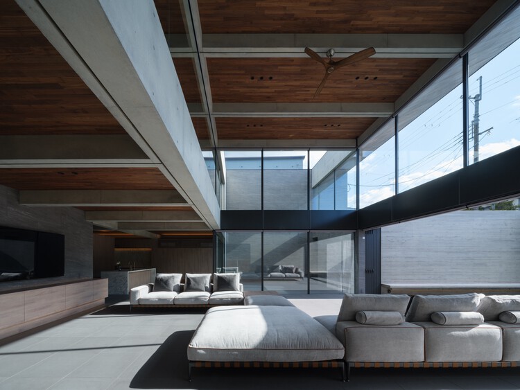 Element House / Apollo Architects＆Associates-インテリア写真、リビングルーム、木材、コンクリート、ビーム