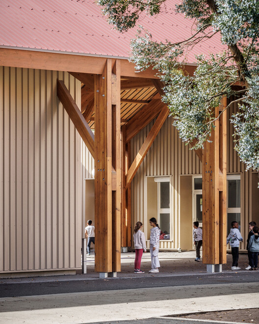 学校グループCAP DE BOS / BPM建築家 - インテリア写真、木材、コラム