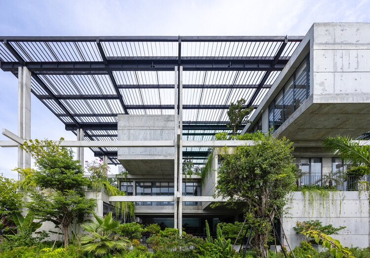 テキスタイルファクトリーオフィス / Ho Khue Architects -Image3 of 57