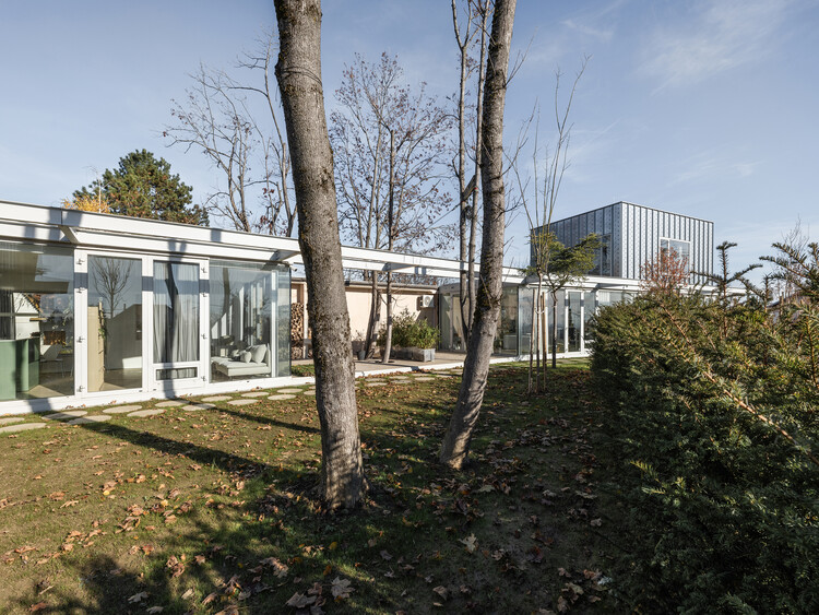 double villa bukovac / njiric+ arhitekti -image 20 of 28