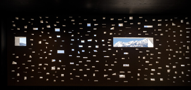 Poodom Deqin Meri Hotel / Buzz /BüroZiyuZhuang-外観写真撮影