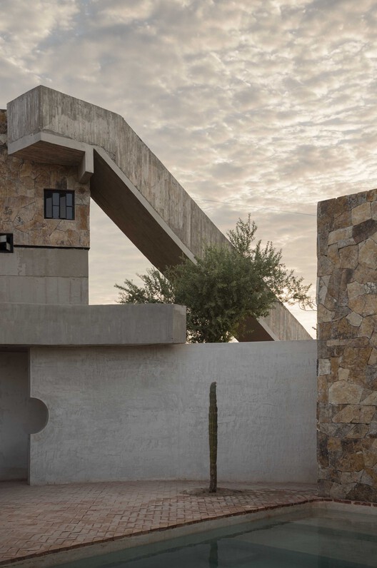 Casa La Paz / Ludwig Godefroy Architecture -Image4 of 21