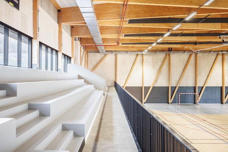 Nikola Karabatic Sports Complex / Atelier Aconcept-インテリア写真、階段、木、梁
