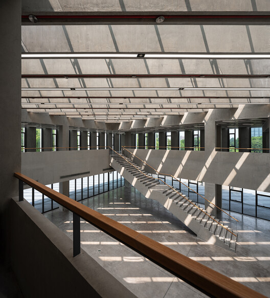 Yijia Tongji University / Tjad Atelier L+ -Image 20 of 42