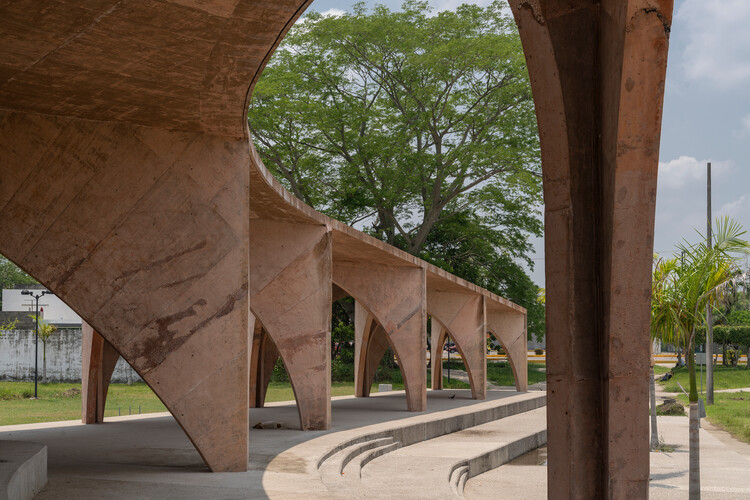 El Campestre Recreational Park Complex＆Community Development Center / cca Centro deColaboraciónArquitectónica + BernardoQuinzaños -Image 11 of 34