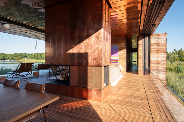 Morris Cove / Bates Masi + Architects-インテリア写真、木、梁、デッキ
