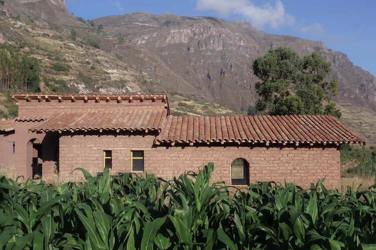 Florencia House / Taller Macaa（MisióndeArquitectura、ConstucciónyArte en los andes） - エクステリア写真