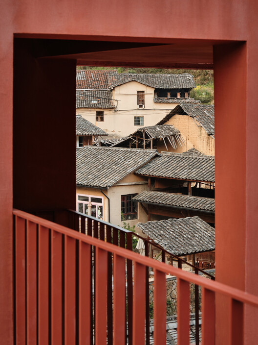 Songzhuang Z Museum / Team Bldg-インテリア写真、木、バルコニー