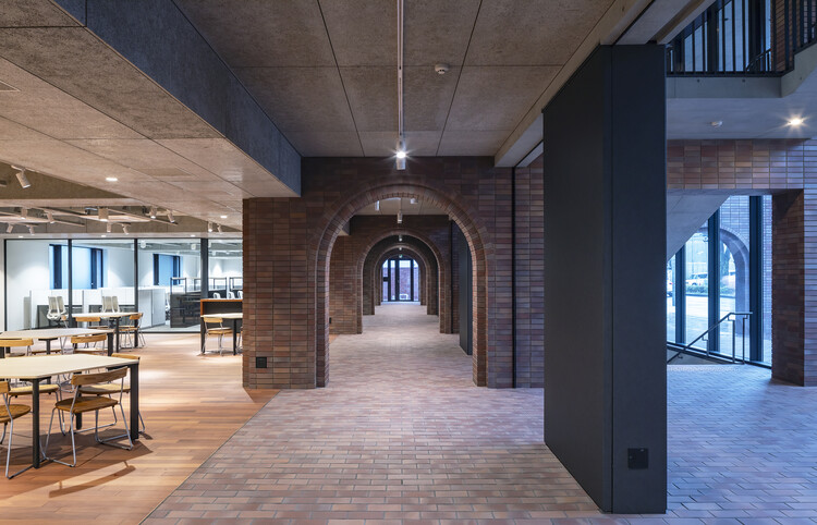 京都芸術大学のソショカン /竹内株式会社 - インテリア写真、アーチ、レンガ、コラム、アーケード