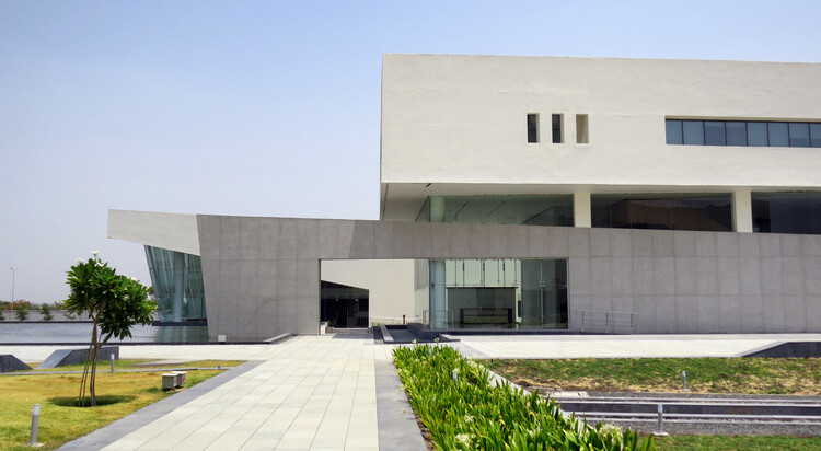 Tata Consultancy Services / Somaya Sampat -Exterior Photography、Concrete
