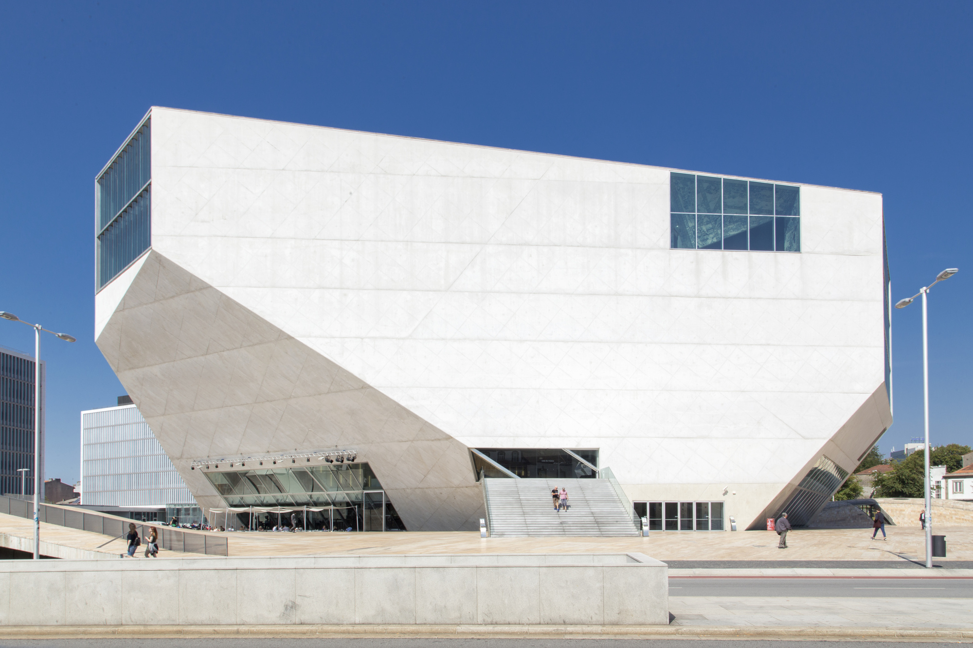 Casa DaMúsica：国内実験を公共記念碑に変える
