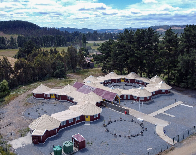 コミュニティとの構築：ラテンアメリカの地元のテクニックと材料を統合する田舎の学校 - 画像6の17