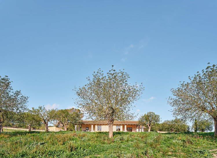 CAS SESTADORS / MIEL ARQUITECTOS -IMAGE 8 of 29