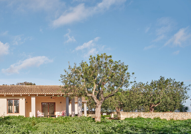 CAS SESTADORS / MIEL ARQUITECTOS-外観写真