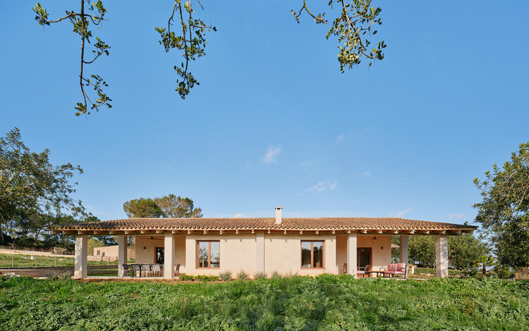 CAS SESTADORS / MIEL ARQUITECTOS-外観写真、庭