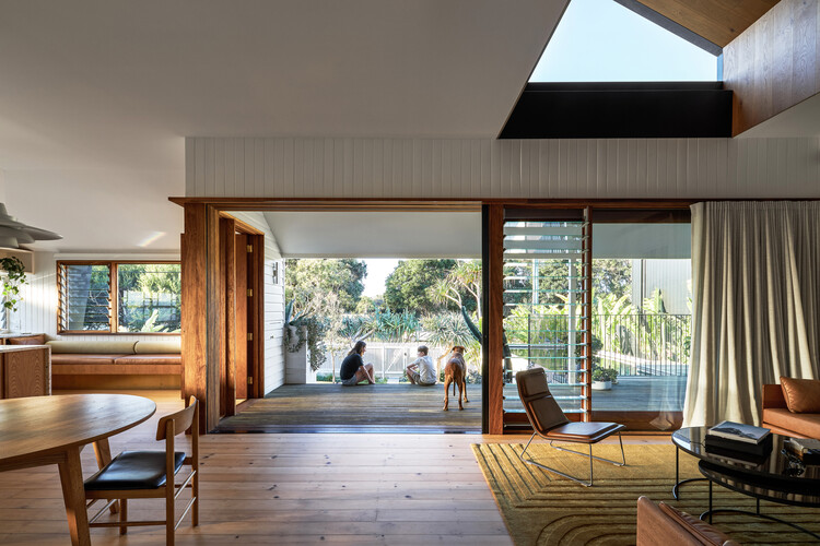 Phoenix House / HGA.Studio-インテリア写真、木、椅子