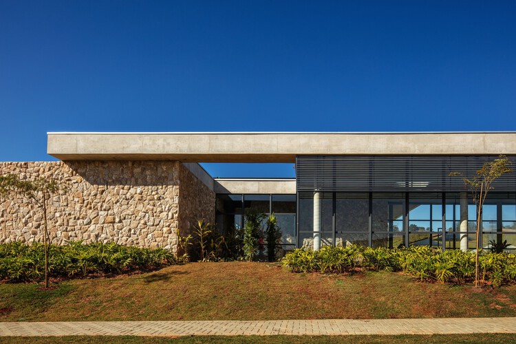 TAMBORE CLUB / DMDV ARQUITETOS -Image 8 of 37