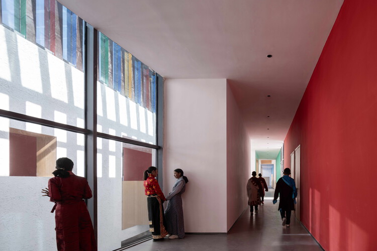 Lhozhag County Middle School / Shenzhen Huahuiデザインの多機能アートセンター - インテリア写真