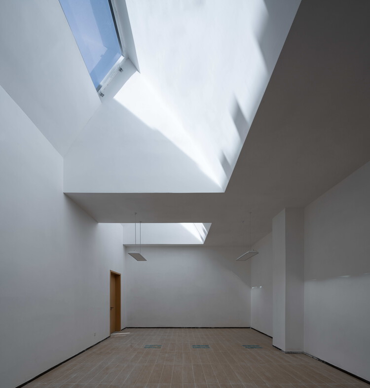 Lhozhag County Middle School / Shenzhen Huahuiデザインの多機能アートセンター - インテリア写真
