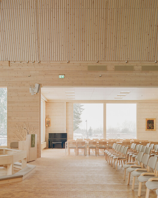 Kiihtelysvaara教会 / Luo Architects-インテリア写真、ダイニングルーム、木材