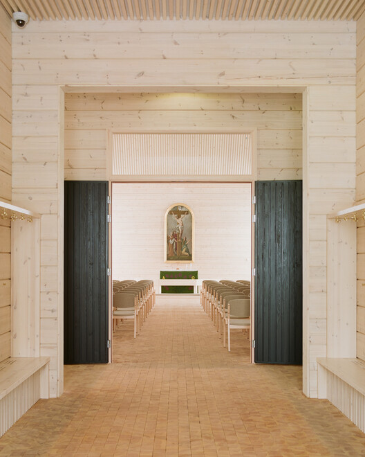 Kiihtelysvaara教会 / Luo Architects-インテリア写真、木、ドア