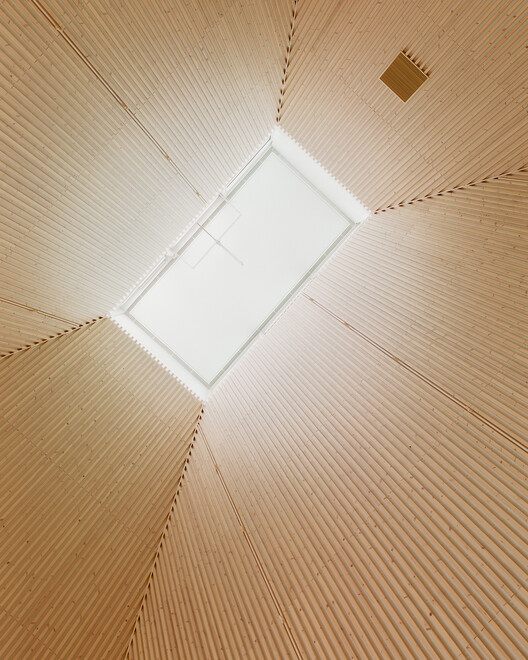 Kiihtelysvaara教会 / Luo Architects-インテリア写真、木