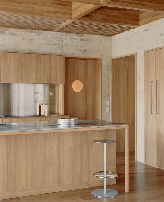 Dunstan House / SSDH-インテリア写真、キッチン、木材、カウンタートップ、照明