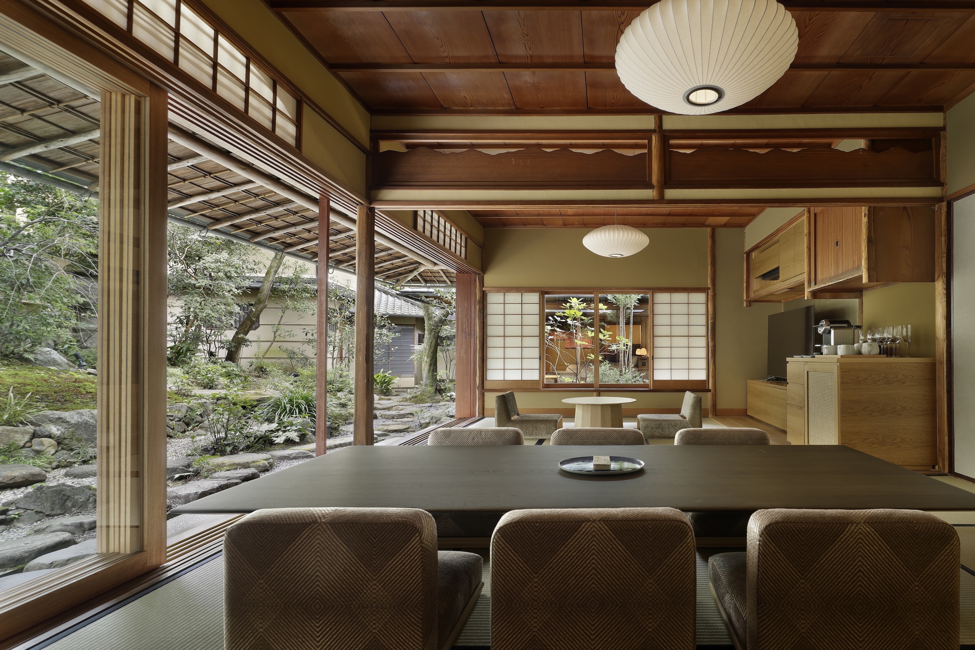 Hotel VMG Villa Kyoto / Moriyoshi Naotake Atelier