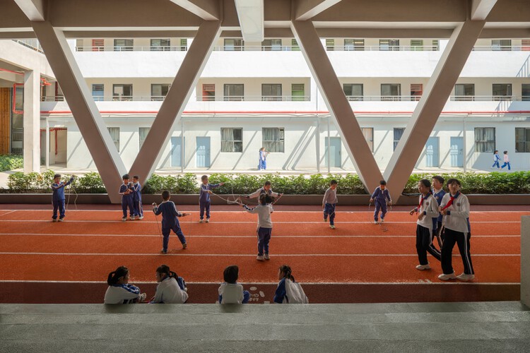 深Shenzhen Longgang District Longling School / Yijing Architectural Designの改修-Image4 of 34