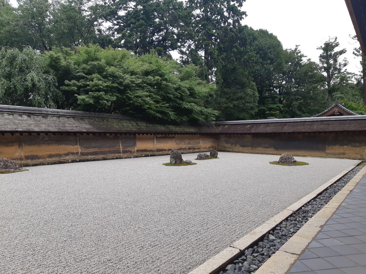 日本のスタイルの部屋の中：歴史、デザイン、モダンな練習 - 画像9の9