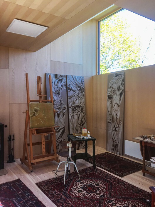 The Red House / Morfeus Arkitekter-インテリア写真、木材、照明