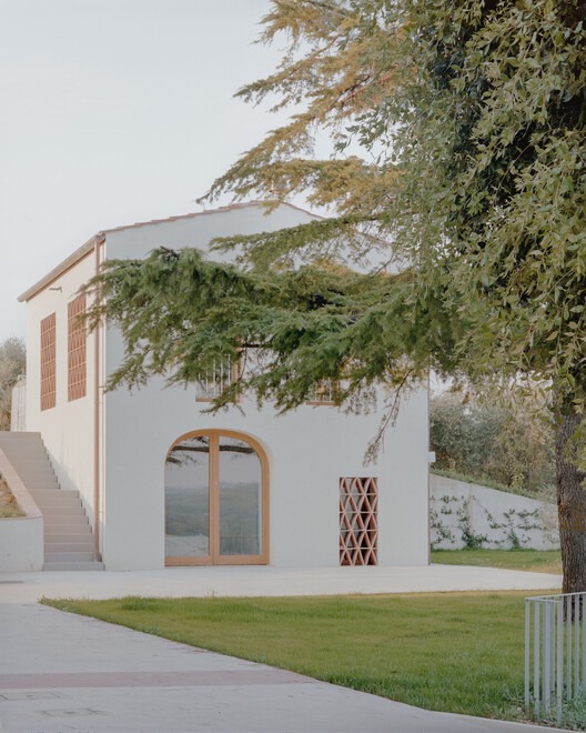 Fienile N Barn Restoration / Fontego Architettura -Image 1 of 17