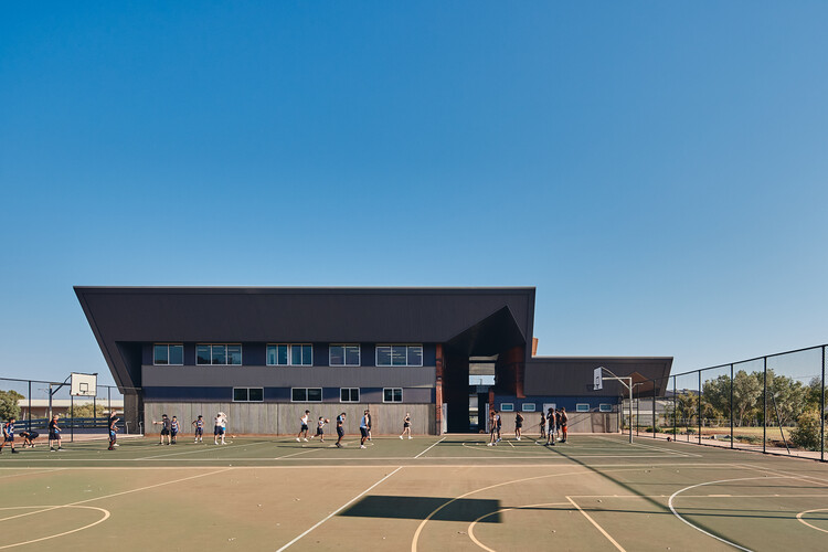 Karrathaシニア高校技術学習施設 / Iredale Pedersen Hook Architects -Exterior Photography
