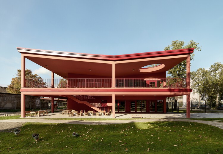 Kita Spreeklang / Schoener und Panzer Architekten Bda-外観写真、列