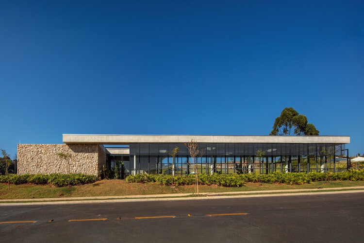TAMBORE CLUB / DMDV ARQUITETOS -Image 1 of 37
