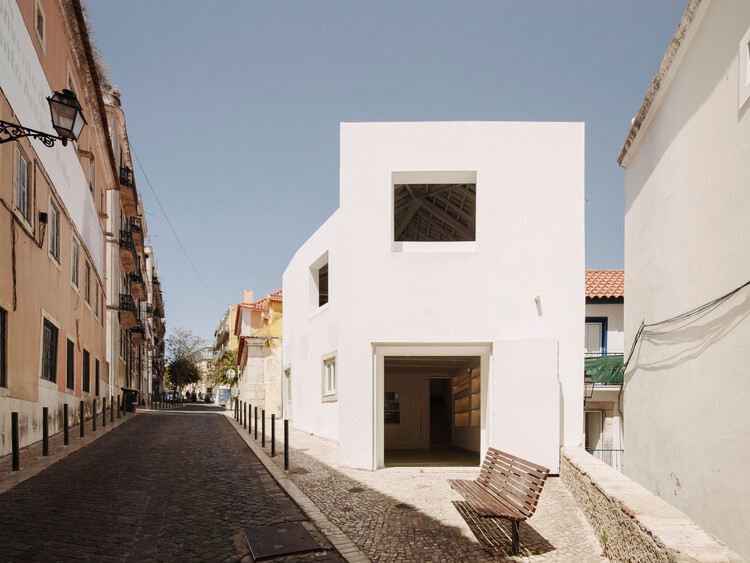 113 Three Mills /JoséAdriãoArquitetos-外装写真、ドア
