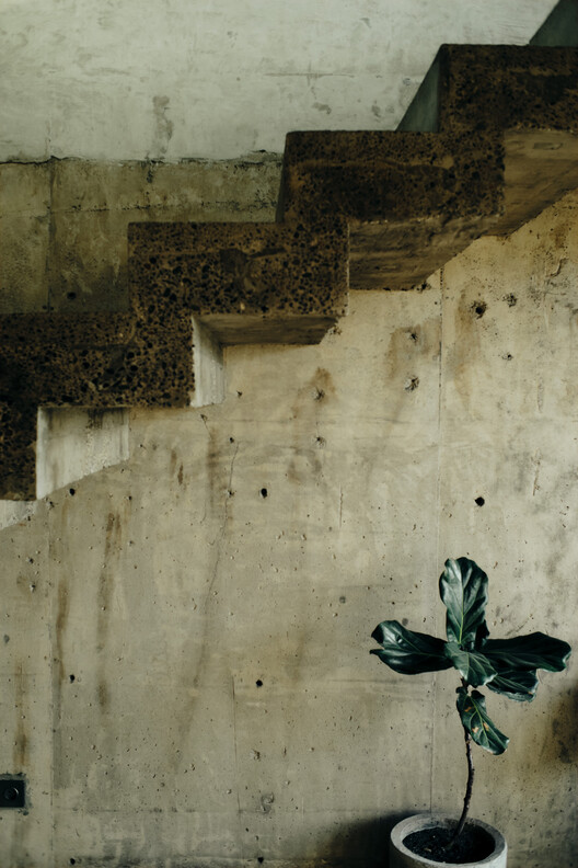 Kasia Ungasan Boutique Hotel、Cafe＆CoWorking / Kasia Design -Exterior Photography、階段、コンクリート