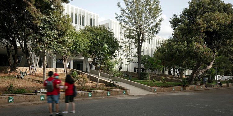 Descartes School / Arpio Architects -Exterior Photography