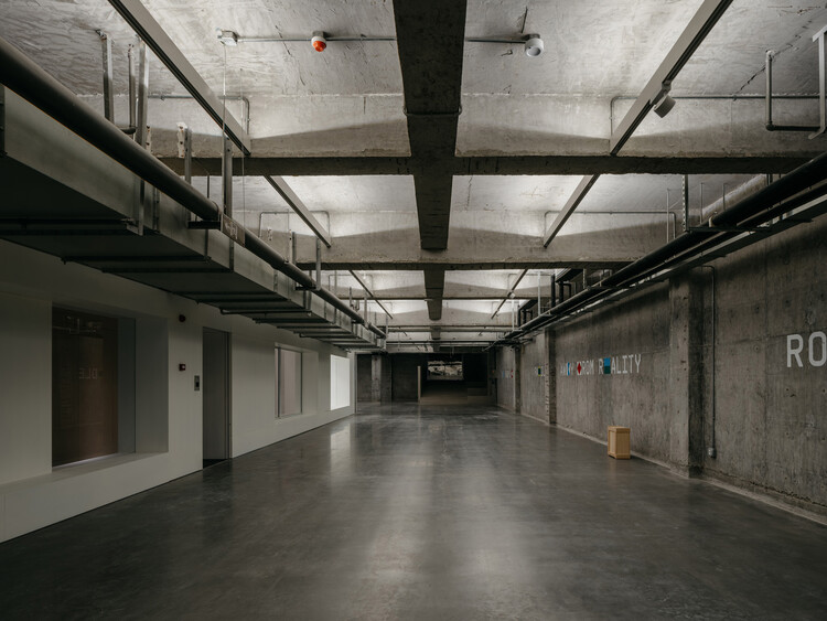 Brita 131 Art Space / Jiangjie Office -Image 15 of 41