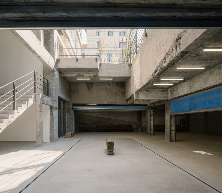 Brita 131 Art Space / Jiangjie Office -Image 7 of 41