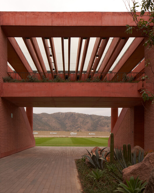 Atlas Academia Sport Facility / Sordo Madaleno Arquitectos-インテリア写真、コンクリート