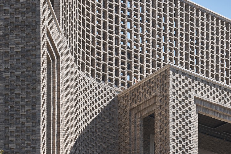Shinsegae Namsan Commercial＆Offices / Roberto Am Stern Architects -Image 5 of 19