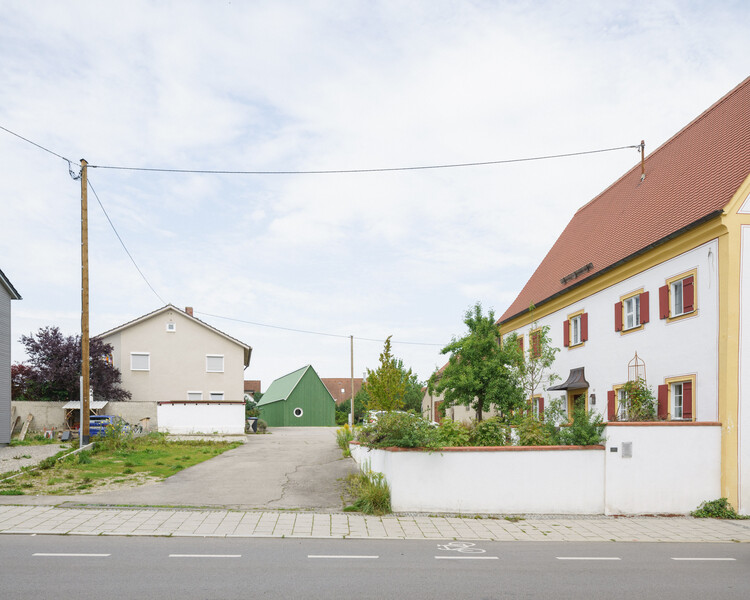 Bobingen / Ludwig Zitzelsberger ArchitektのAtelierhaus-外観写真