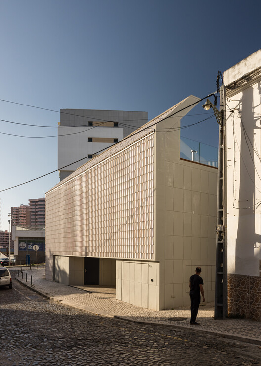 Studentville Housing / Andre Kong Studio-外観写真、コンクリート