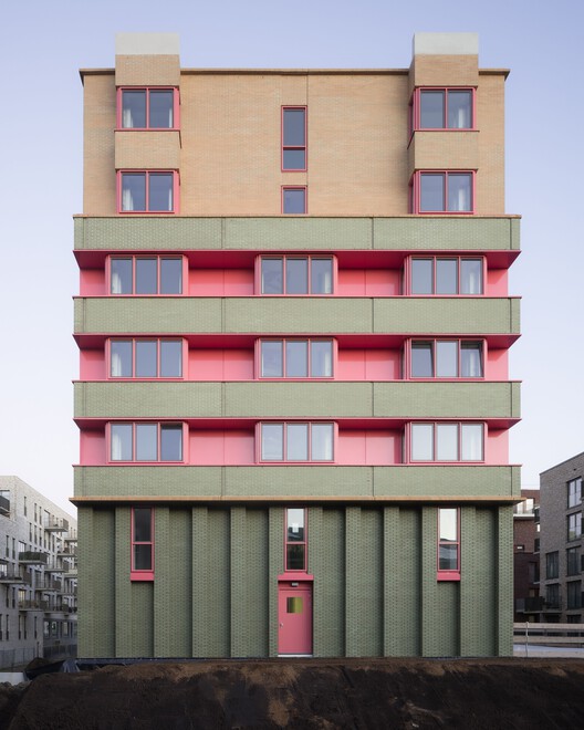 Volante Social Housing / Monadnock-外観写真