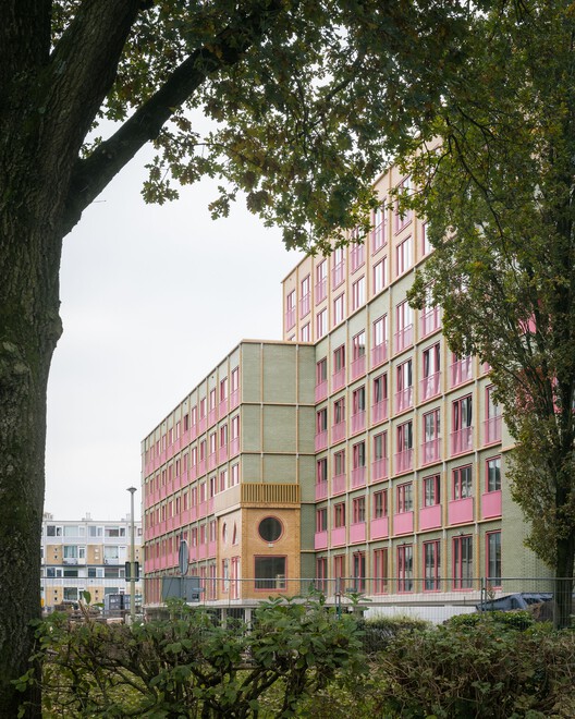 Volante Social Housing / Monadnock-外観写真