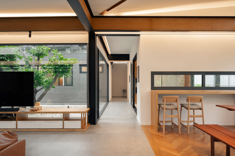 baan o+o house / junsekino建築家とデザイン - インテリア写真、木、ドア、ガラス