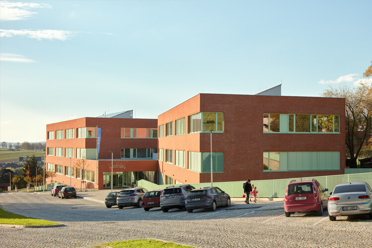 FričBrothersElementary School / Atelier 6 -Image6 of 35