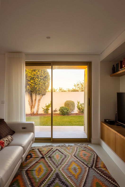 CC House / Esquissos -Arquitectura e Consultoria-インテリア写真、リビングルーム、木材、照明